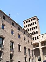 Barcelone, Barrio gotico, Palais del Real Major, Batiment a 5 niveaux (03)